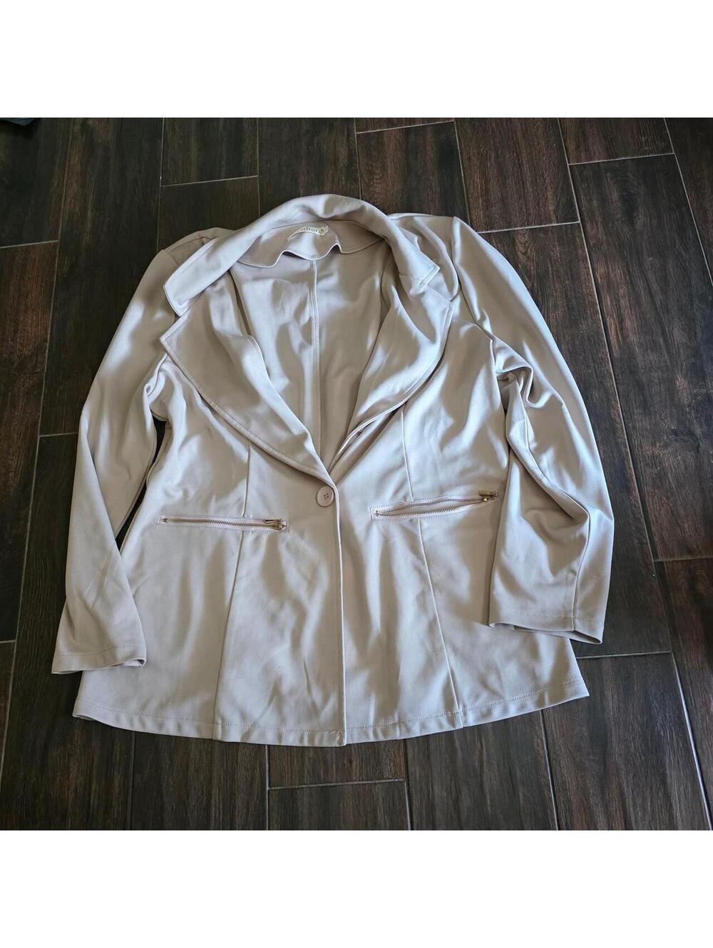 Women's Cream and Tan Jacket